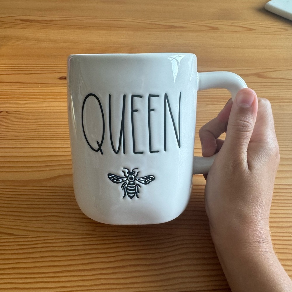 Queen Bee Rae Dunn